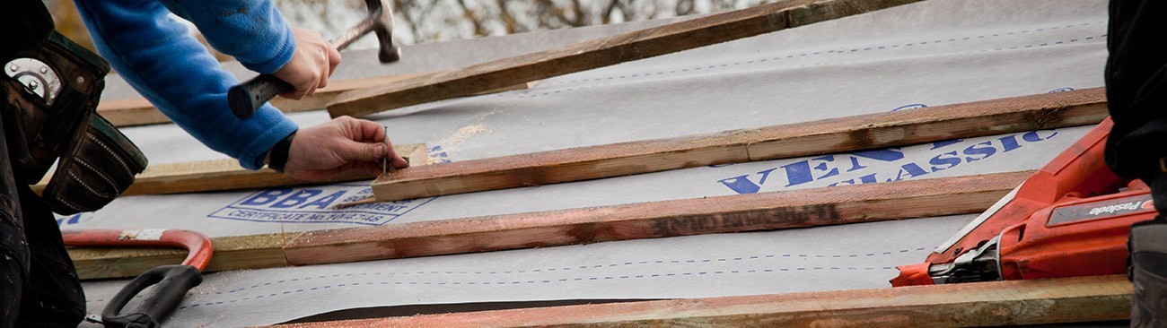 Preparing a roof to lay tiles